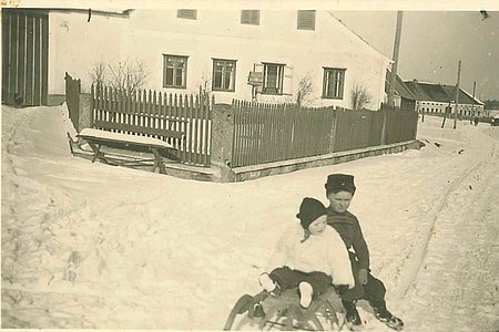 Winteraufnahme von Sallingstadt -  herausgenommen aus der Ausstellung "Fotos erzählen Geschichte" anlässlich des Jubiläumsjahres "Unser Haus wird 100"