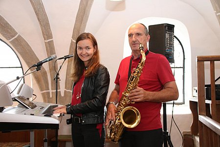 Tina und Hans Einfalt spielten eine rhythmische Messe