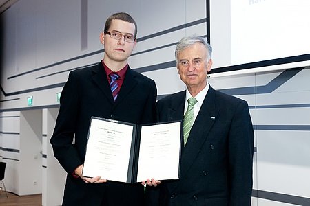 Markus Rabl und der Direktor der FH Campus Wien Hochschule