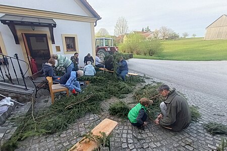 "Kranzbinden"
