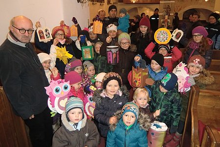 Viele Kinder kamen zum diesjährigen Martinsfest nach Sallingstadt.