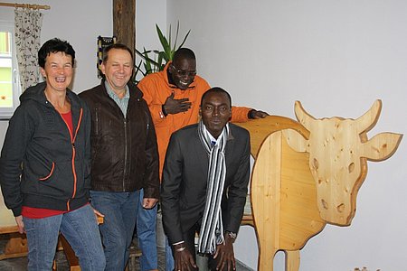 Die Bio-Bauern Renate und Erich Koppensteiner mit den Gästen aus dem Senegal, Abdourahmane Guèye und Ismael Ndao