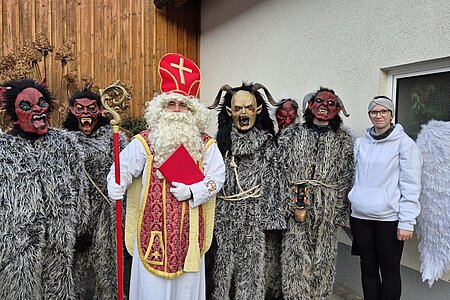 Tobias Krenn, Maximilian Maierhofer, Michael Hipp (Nikolaus), Jakob Hipp, Dominik Kalch, Oliver Wagner und Julia Poppinger