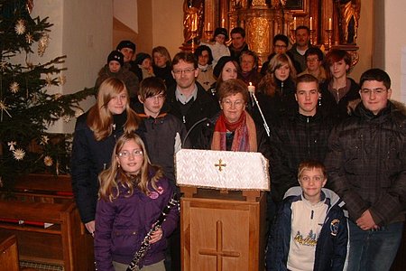 Die Mitwirkenden bei der Kindermette um 16 Uhr in der Pfarrkirche